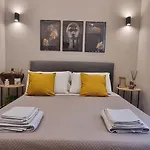 Masaniello Apartment *